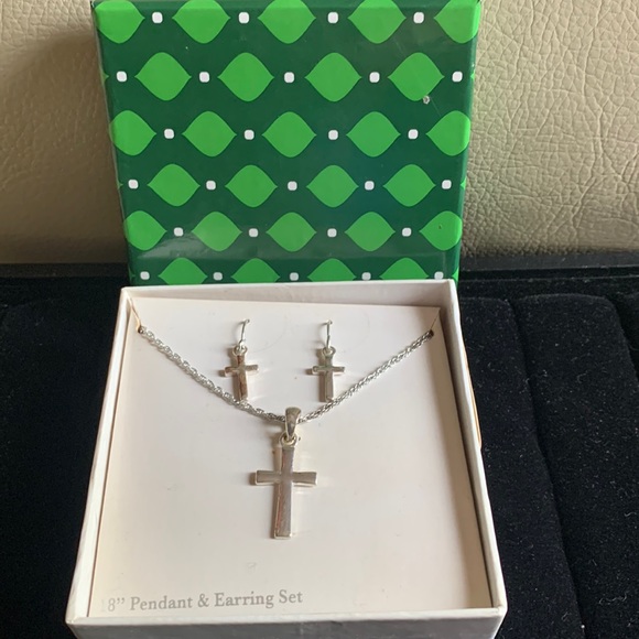 Jewelry - NWB 18” Cross Pendant & Earring Set